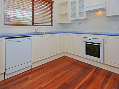 6 Bonnie Troon Close, Dolphin Point