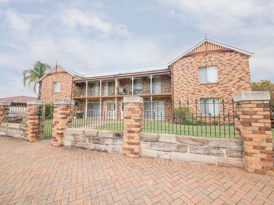 9 / 77 Bultje Street, Dubbo