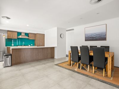 19 Calamocha Way, Piara Waters