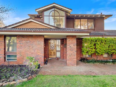 2 Desford Close, Shelley