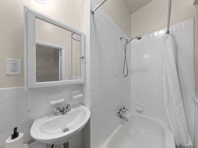 unit 32 / 1777 Madison Avenue, Manhattan, NY, International