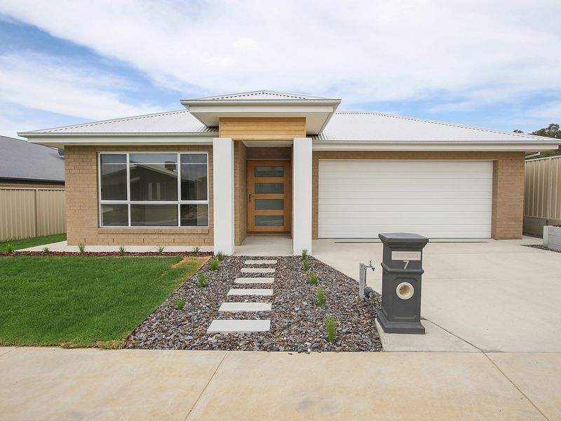 7 GRIEVE WAY, Wodonga