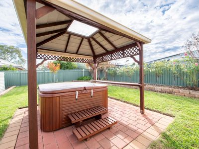 6 Azure Avenue, Dubbo