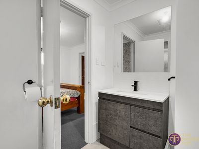 6 Baxter Close, Huntingdale
