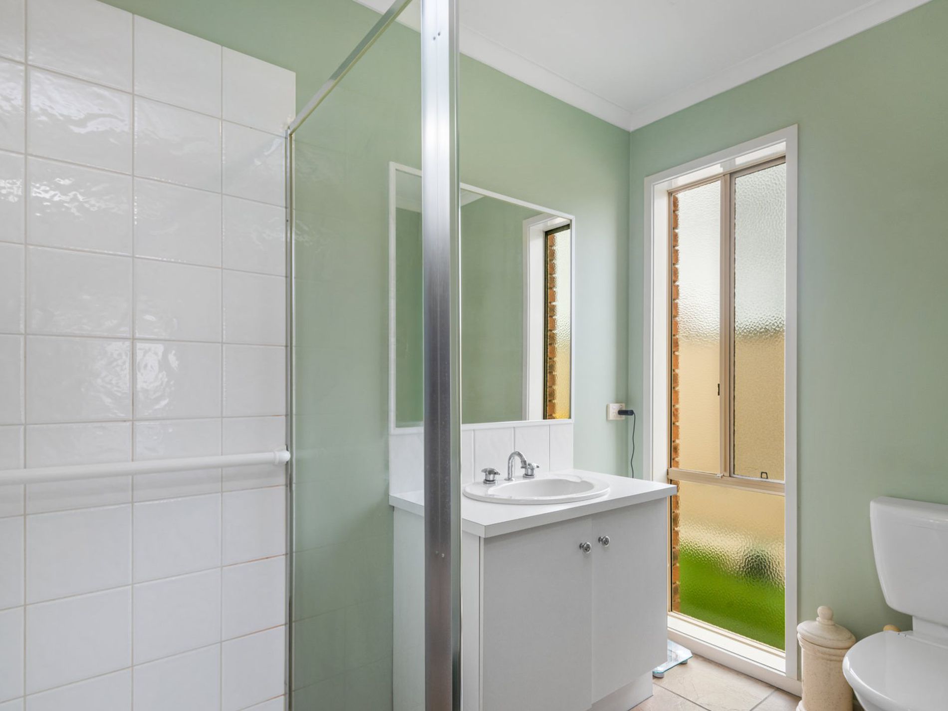 3 Trixia Place, Leopold