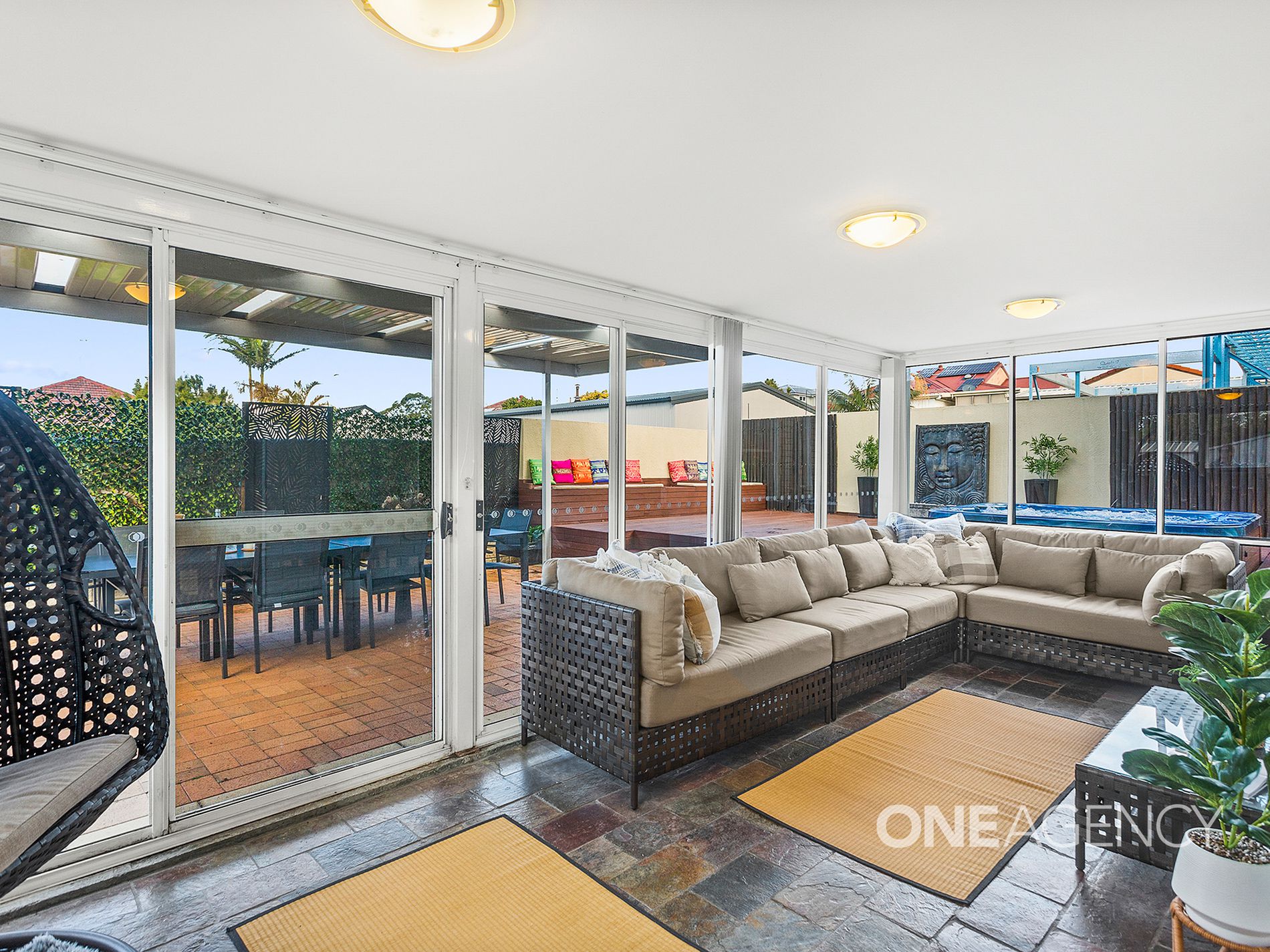 187 Princes Highway, Dapto