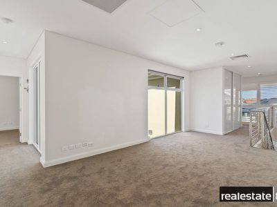 18 / 12 Sonnet Close, Woodlands