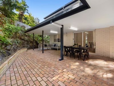 8 Nolina Court, Indooroopilly