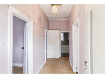 4 Lynott Street, Horsham