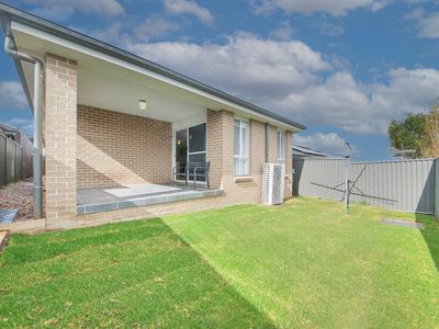 60 Jennings Crescent, Spring Farm