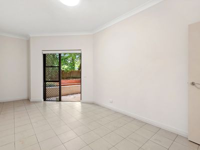 2 / 211a Wigram Road , Forest Lodge