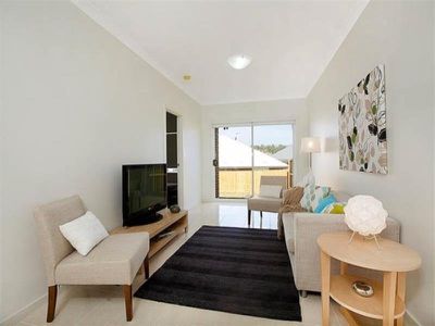 1 / 25 Yellow Rock Road, Albion Park
