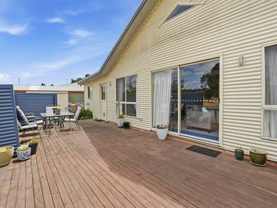 34 Belgrave Parade, Youngtown