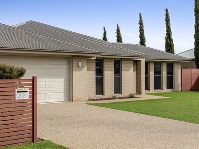 58 Calypso Crescent, Middle Ridge