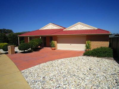 12 Parkway Drive, Strathfieldsaye