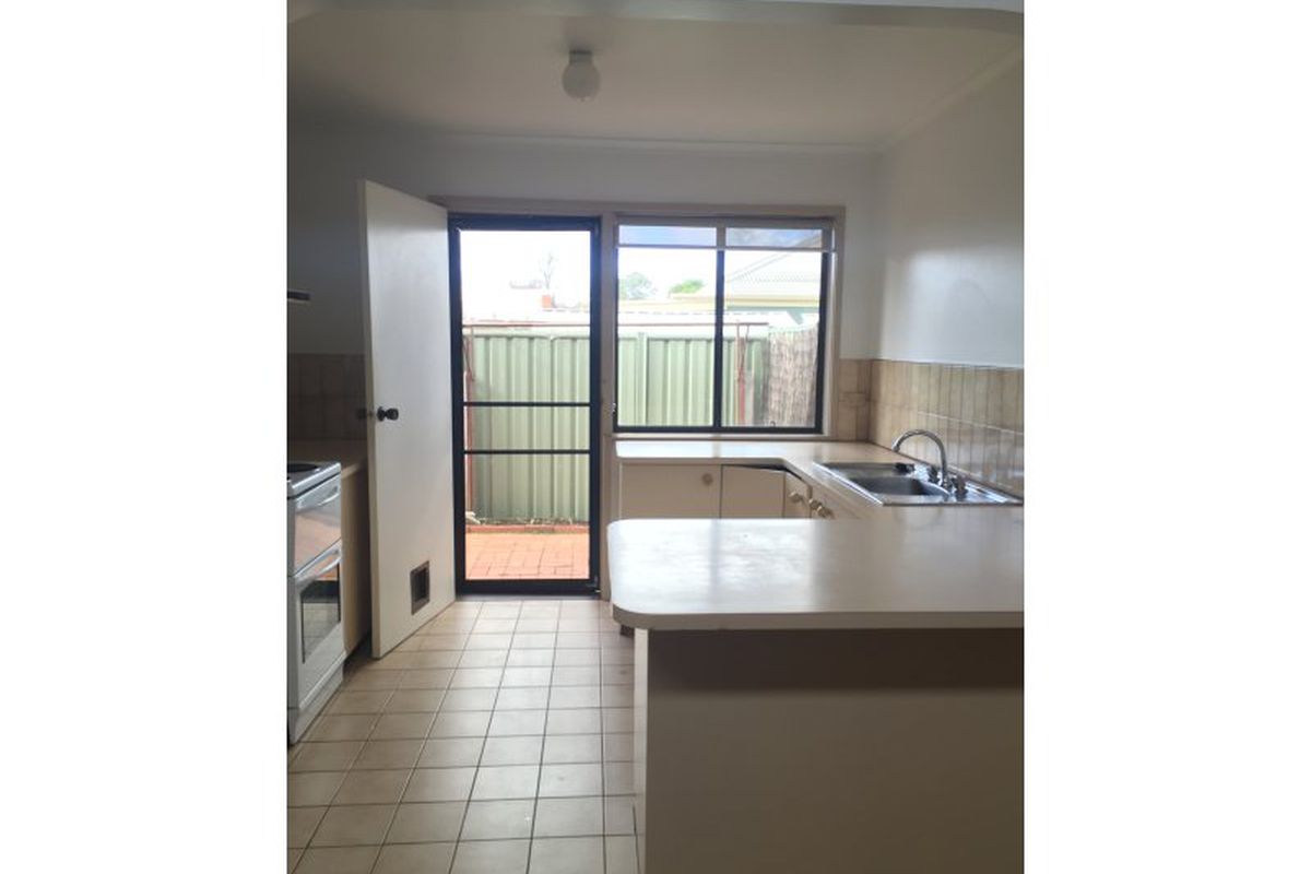 4 / 20 Kitchen, Mansfield