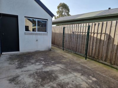 1 / 15-17 Flinders Crescent, Wyndham Vale