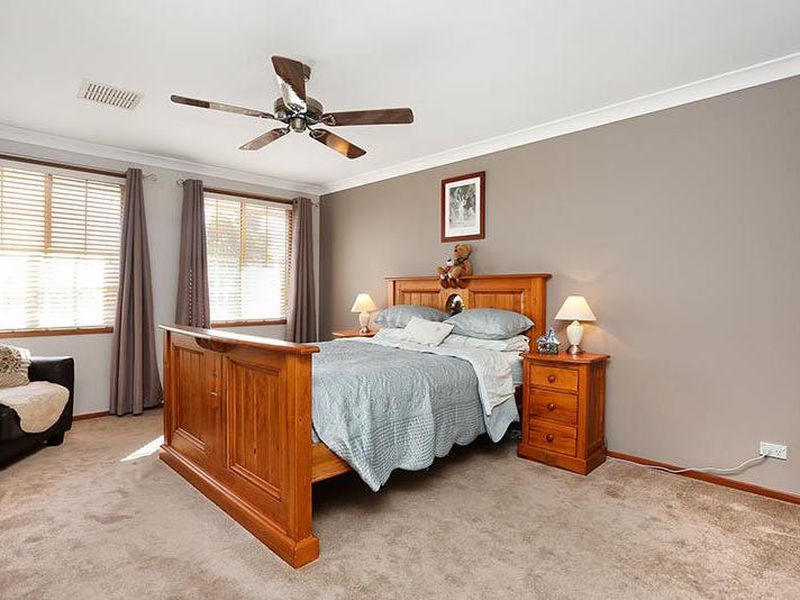 77 Kurrajong Cct, Mount Annan