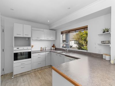 18 Millwood Place, Silverstream