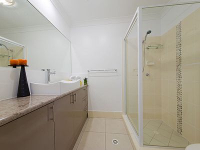 4 Letitia Place, Wakerley
