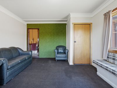 33 South Street, George Town