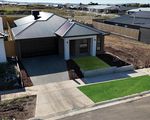 8 Fairview Street, Beveridge