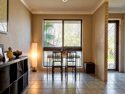 1 / 32 Valley View Drive, West Albury