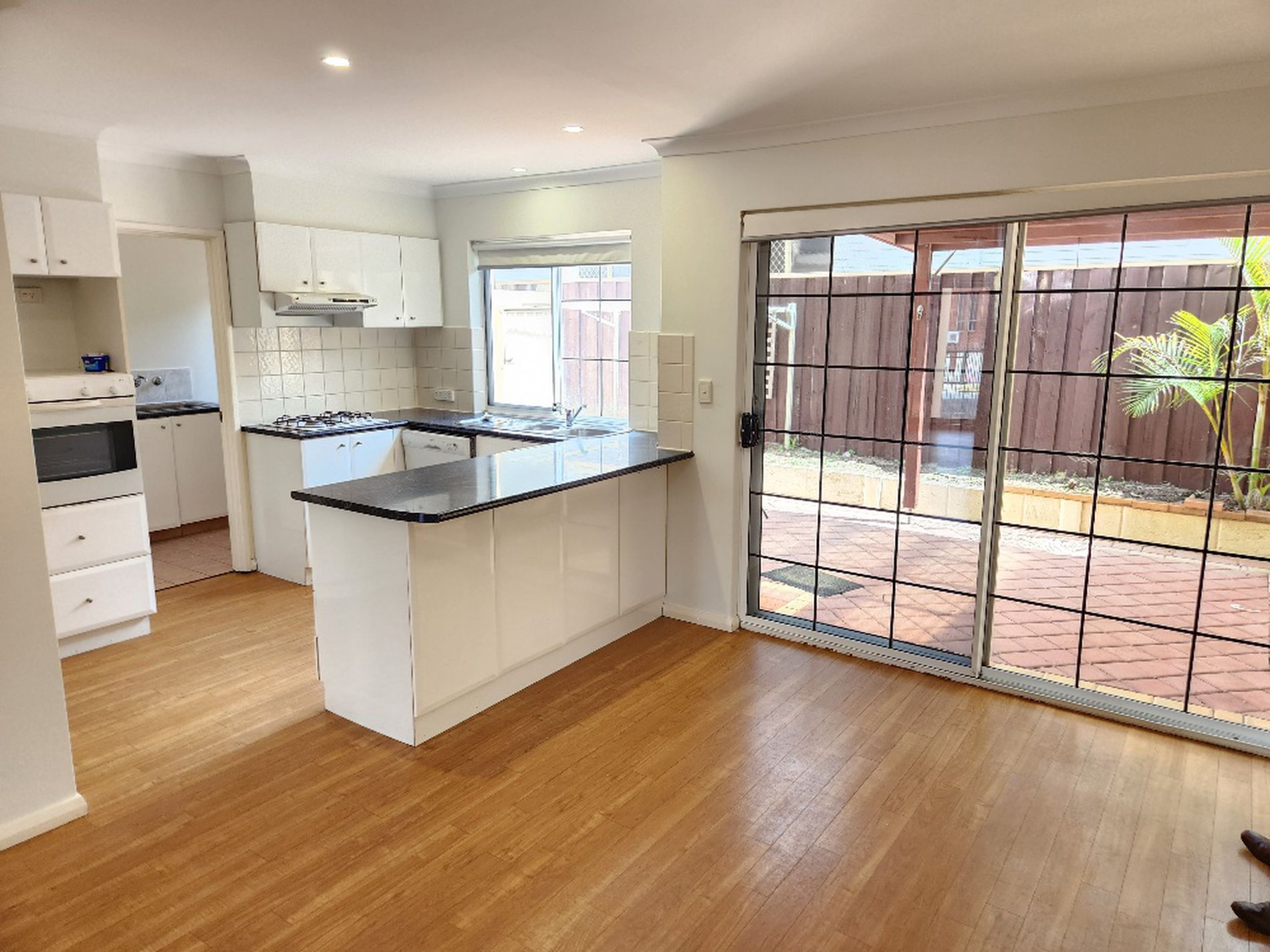 2 / 15 Teague Street, Burswood