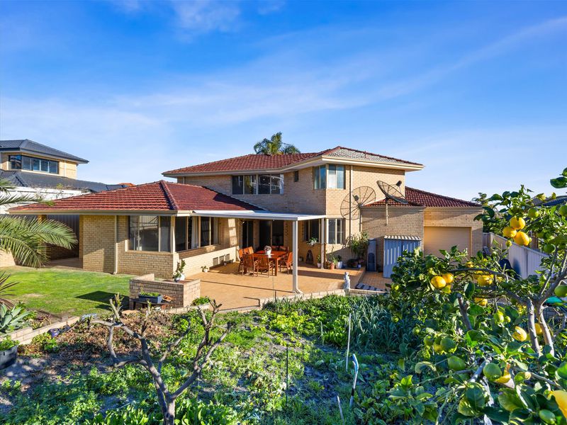 39 Castellon Crescent, Coogee