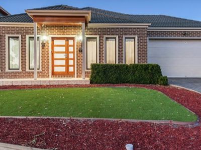 13 Elsternwick Way, Craigieburn