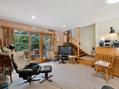 90 Moffat Drive, Lincoln