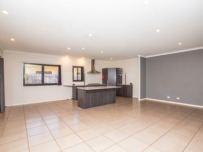 25 Huxtable Crescent, South Hedland