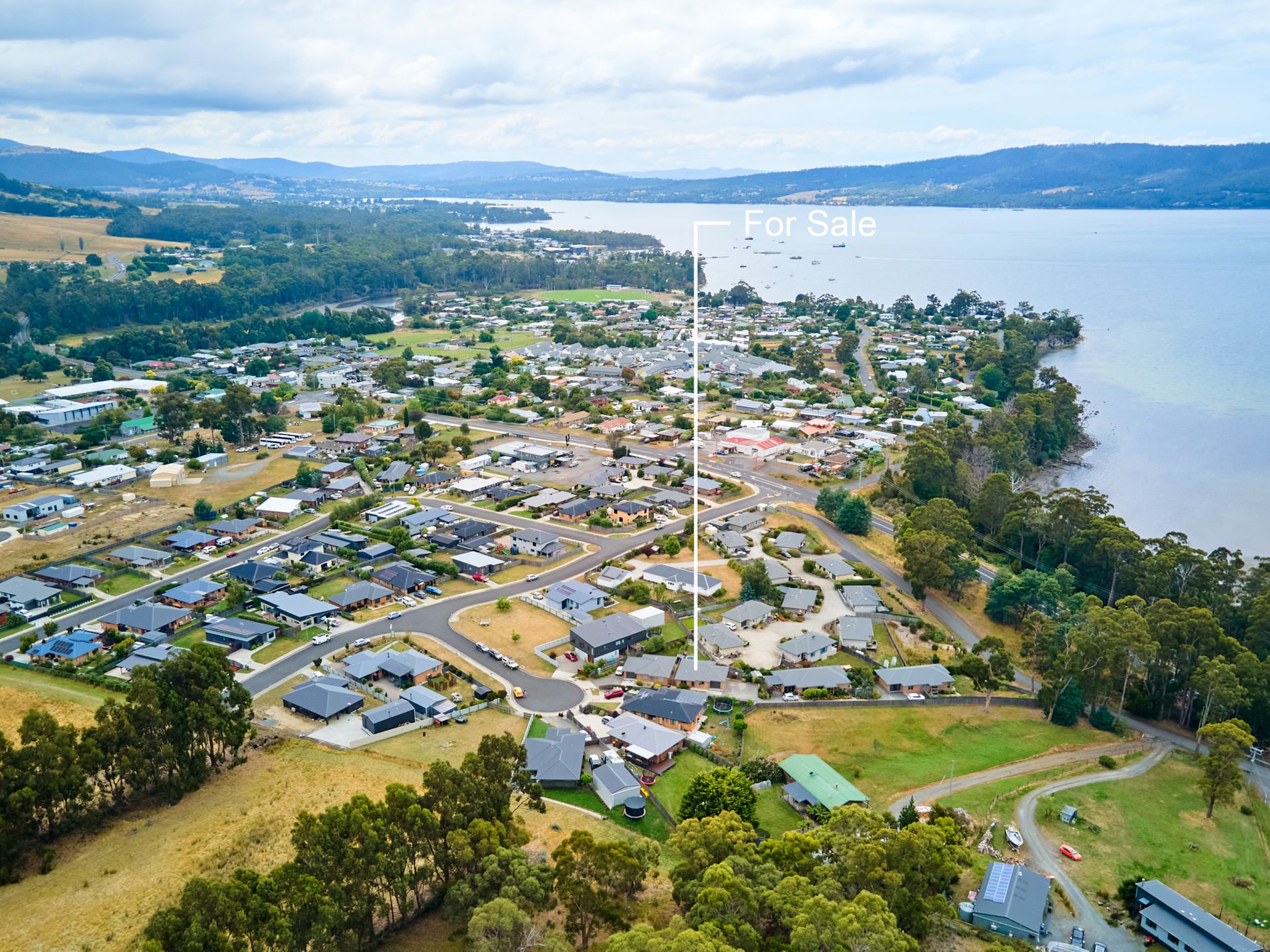 2 / 5 Space Court, Snug