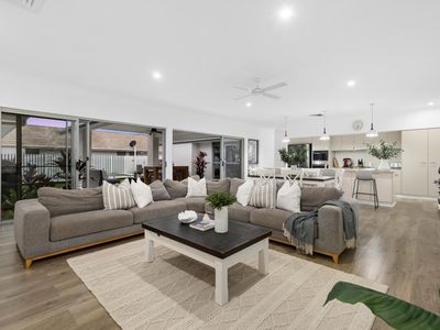 13 Macquarie Street, Wakerley