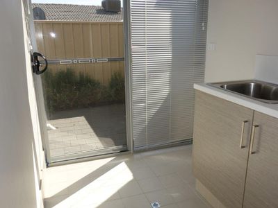 9B Gibb Crescent, Westminster