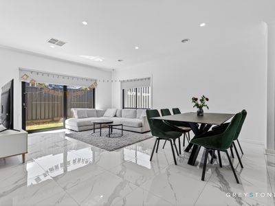 86 Highline Boulevard, Truganina