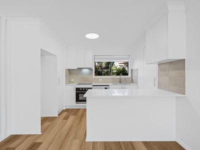 111 / 601 Pine Ridge Road, Biggera Waters