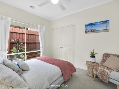 8 Lochgreen View, Cranbourne