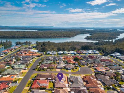 2 / 4 Lisa Place, Forster