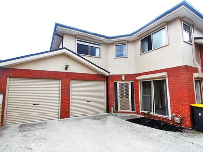 2 / 108 Haughton Road, Oakleigh