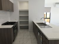 33 Prominence Street, Pallara