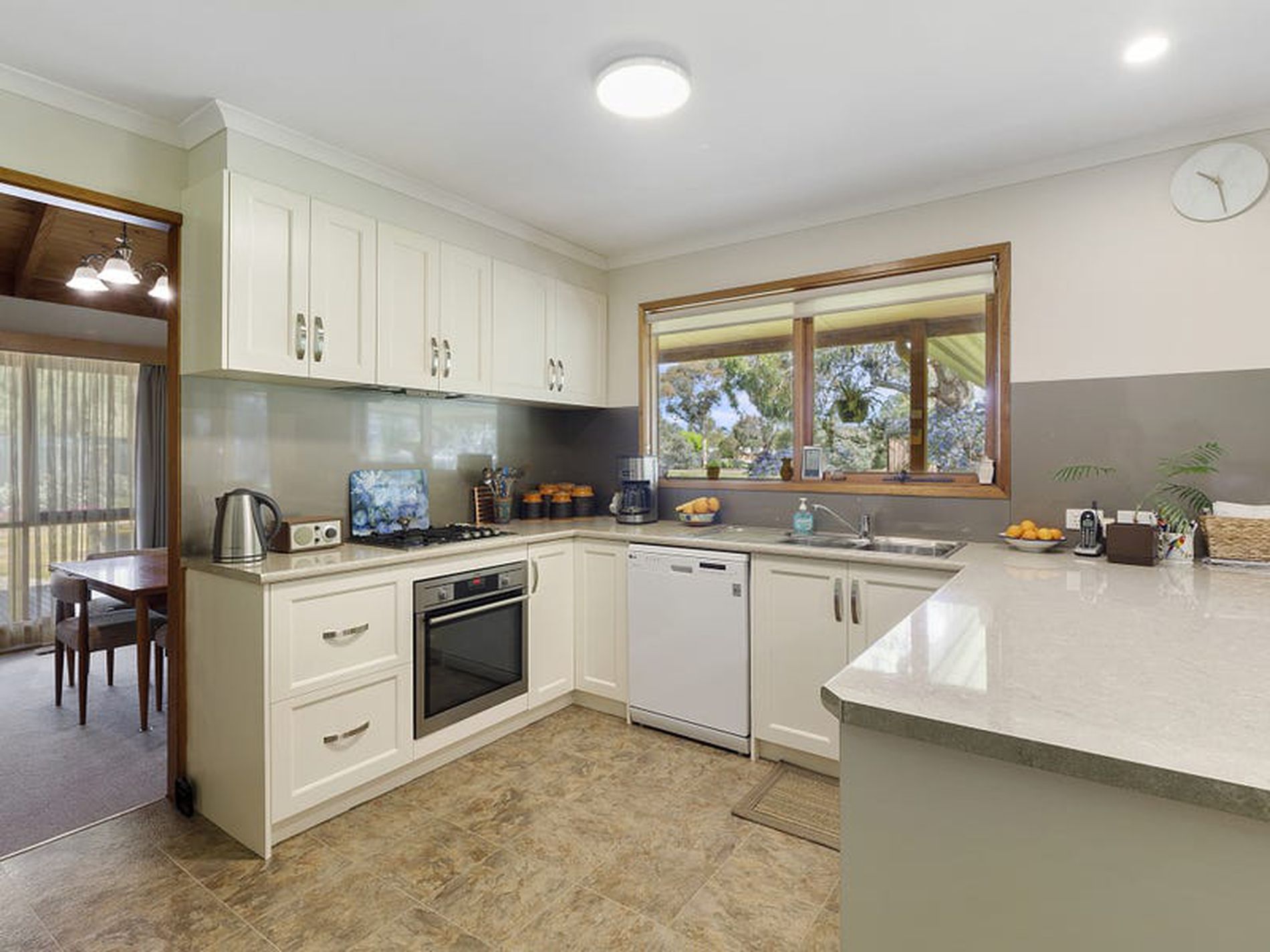 2 Kerris Cct, Seymour