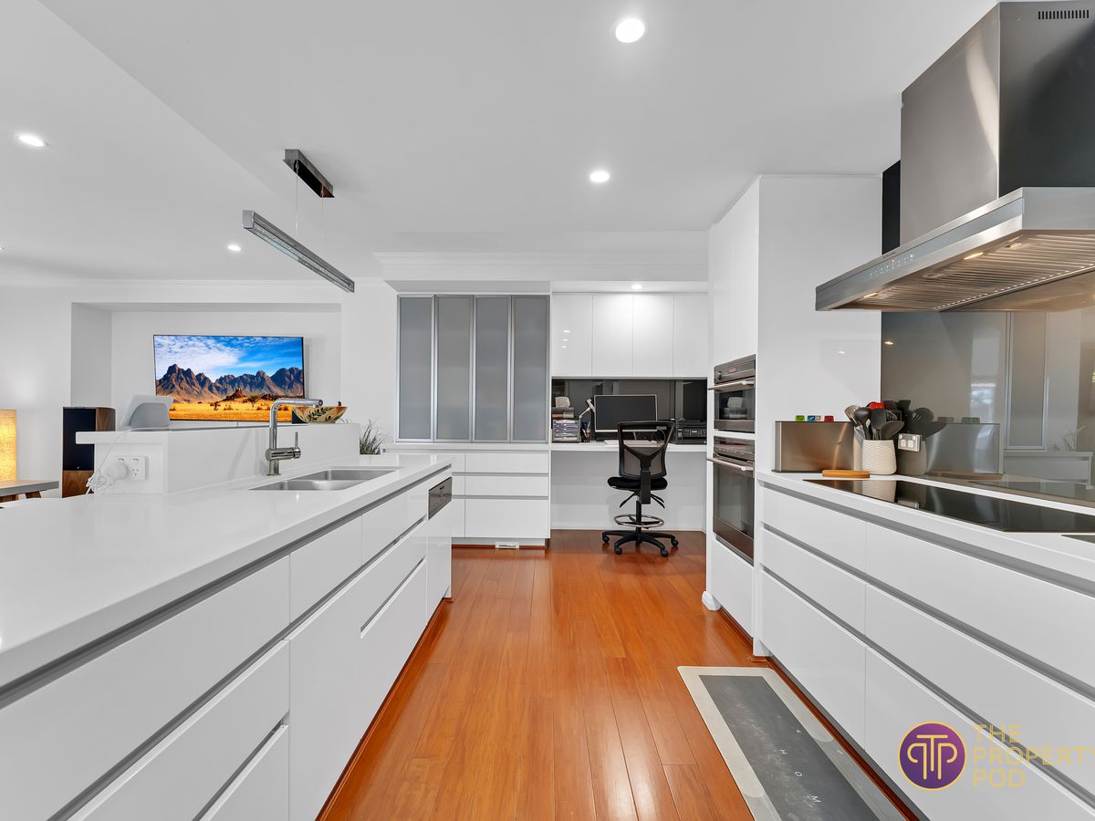 11 The Grandstand, Harrisdale