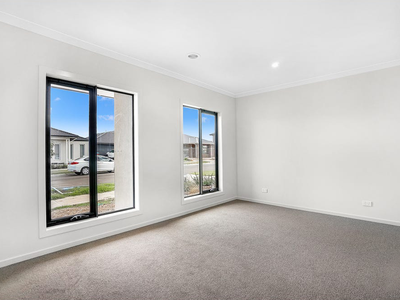 18 Copper Way, Tarneit