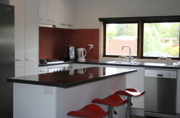 2 / 1-5 Heversham Grove, Greenvale
