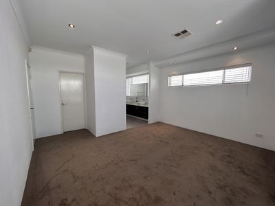 40 Seaspray Crescent, Jindalee