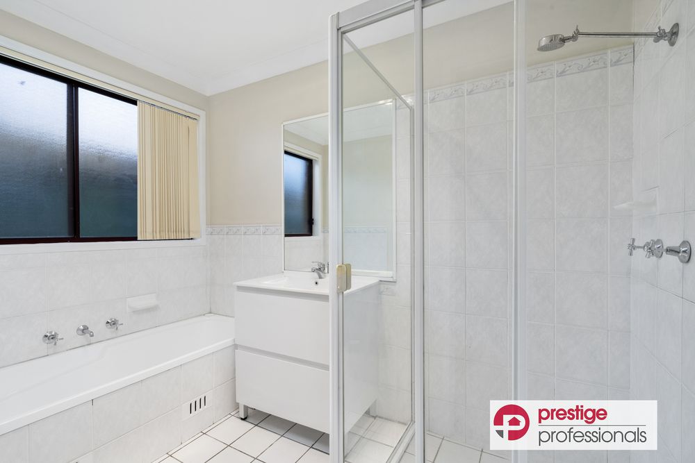 11 Derwent Court, Wattle Grove