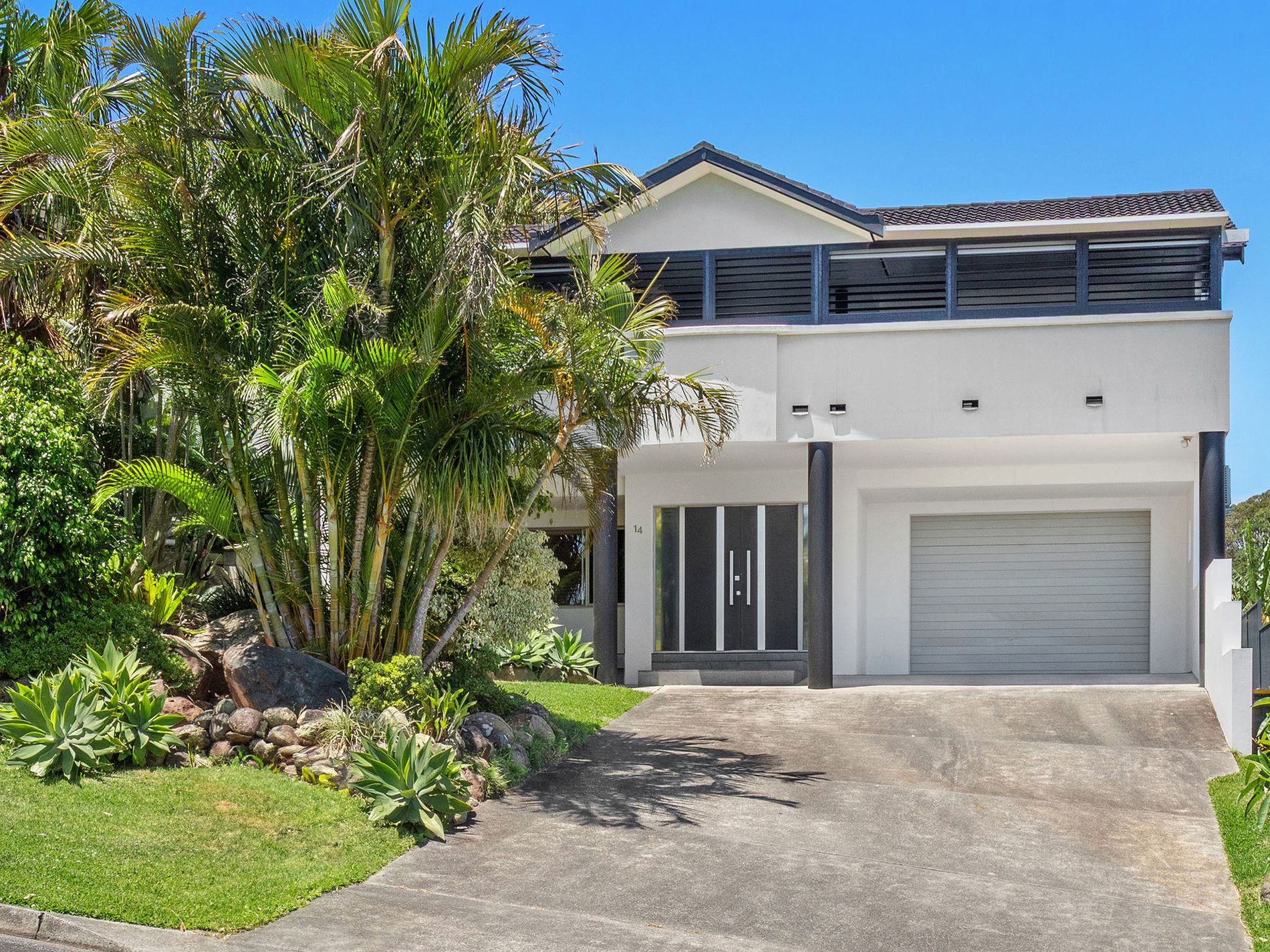 14 Sunset Avenue, Forster