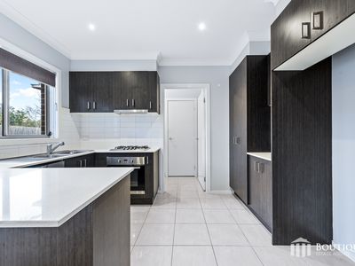 2 / 5 Orchid Avenue, Dandenong North