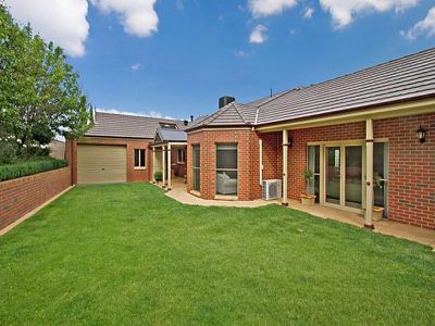 5 Adelle Court, Strathdale